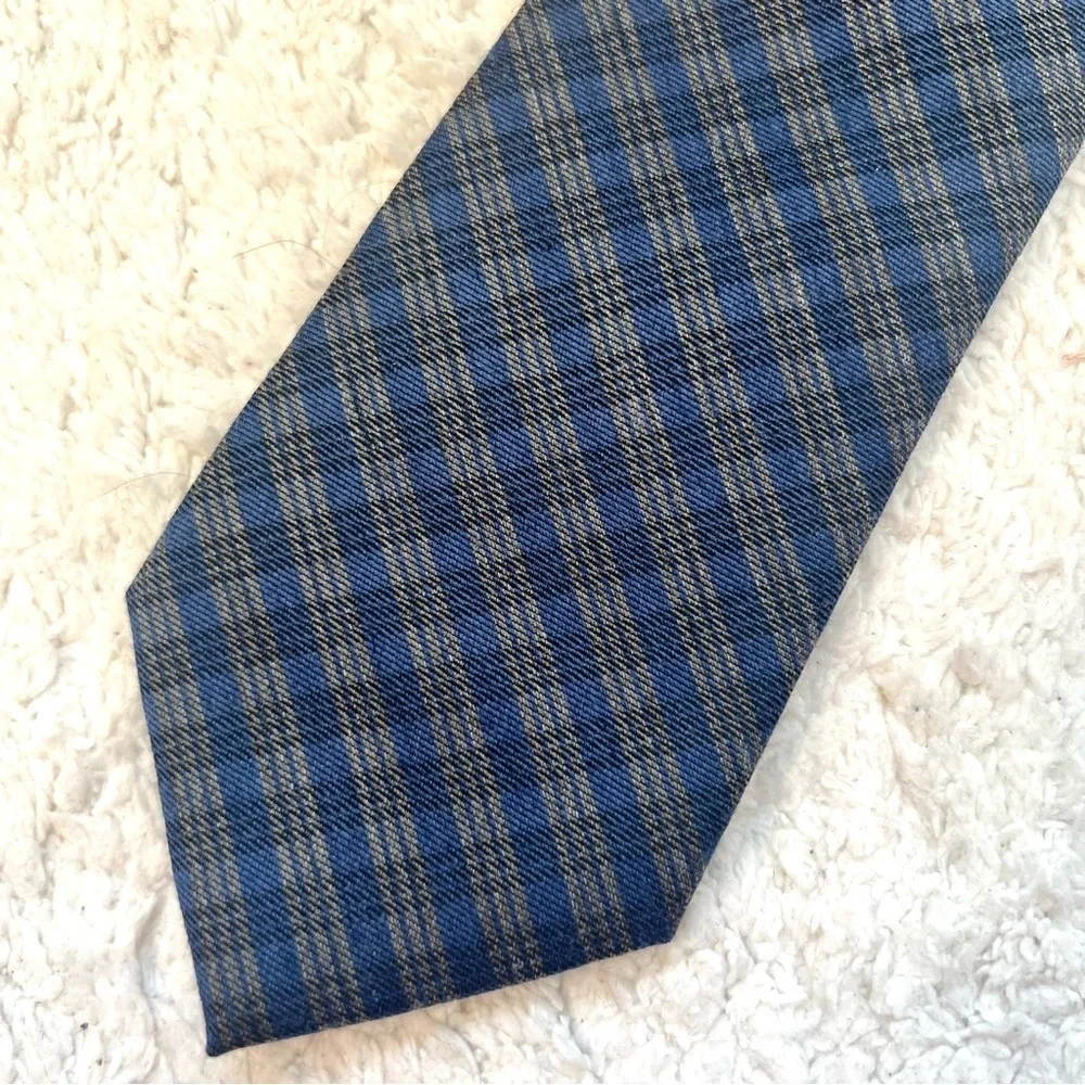 NWT Joseph Abboud Navy and Gray Checkered Tie